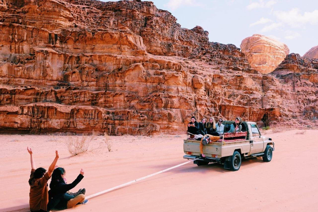 Wadi Rum Bedouin Camp And Desert Tours المظهر الخارجي الصورة
